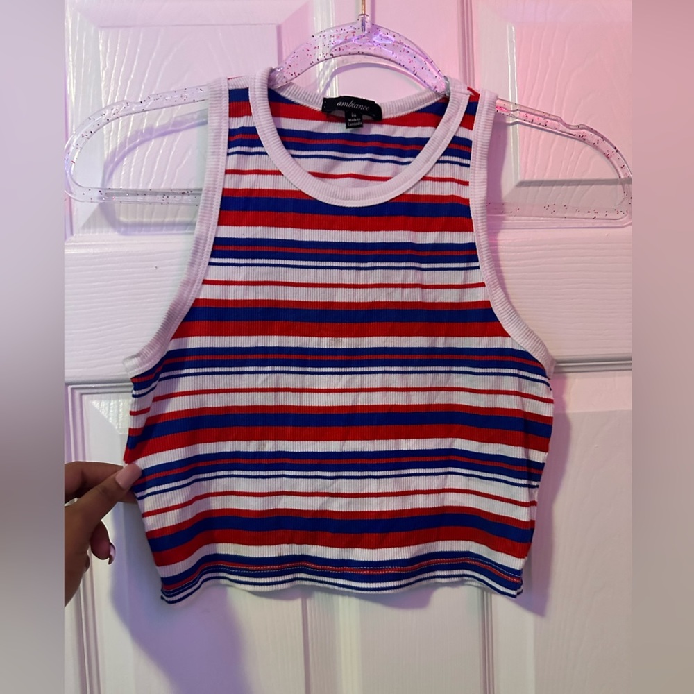Striped crop top🖤